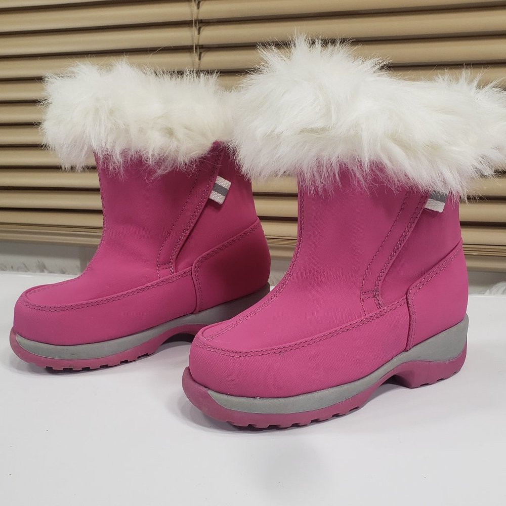 GIRLS WINTER BOOTS, CUTE PINK WITH WHITE FUR.  SIZE 8 MEDIUM EXCELLENT CONDITION
